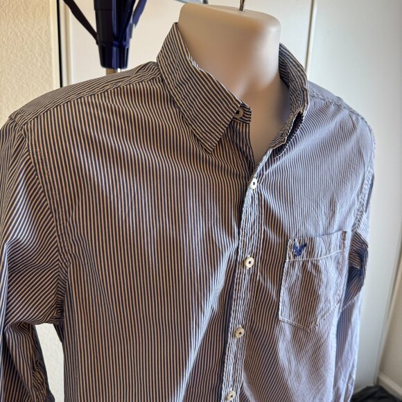 American Eagle Outfitters AE AEO Mens Medium M Athletic Fit Shirt Buttoned Blue - Picture 6 of 8